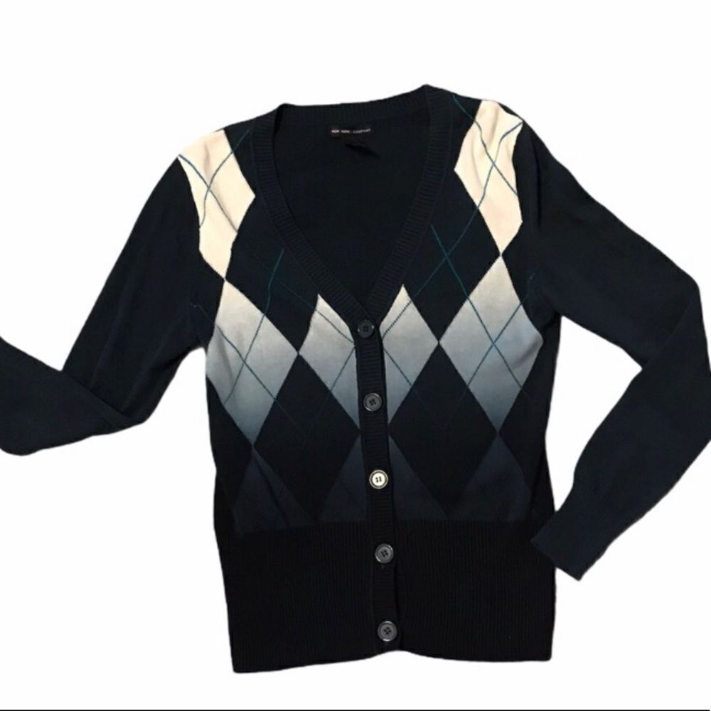 New York & Co SMALL Green & White Argyle Sweater